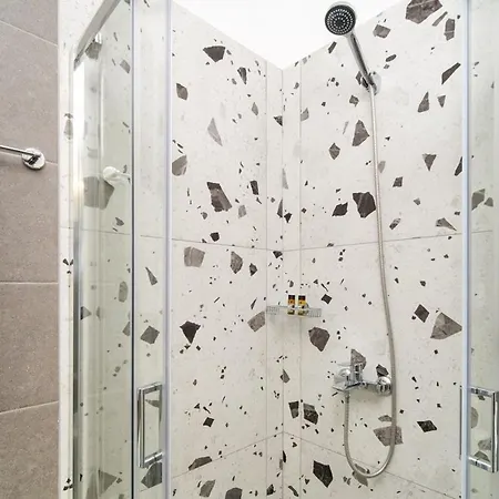 Artemis * Agios Stefanos Kassiopi